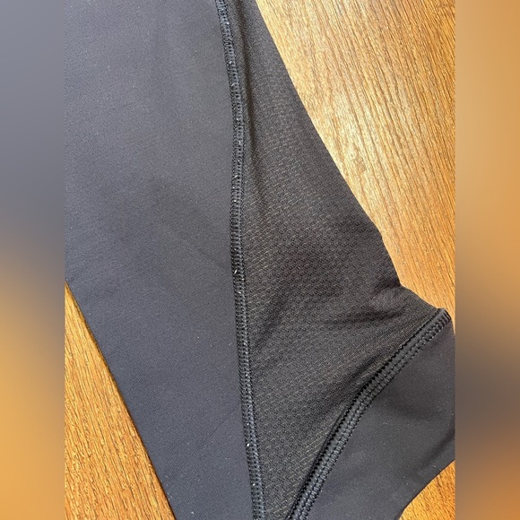 Lululemon Athletica  womens size 6 Capris - Picture 5 of 5